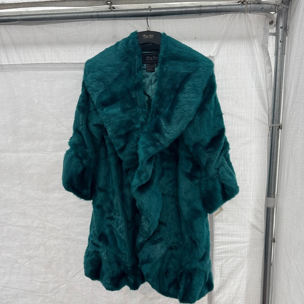 Terry Lewis classic Luxurious coat